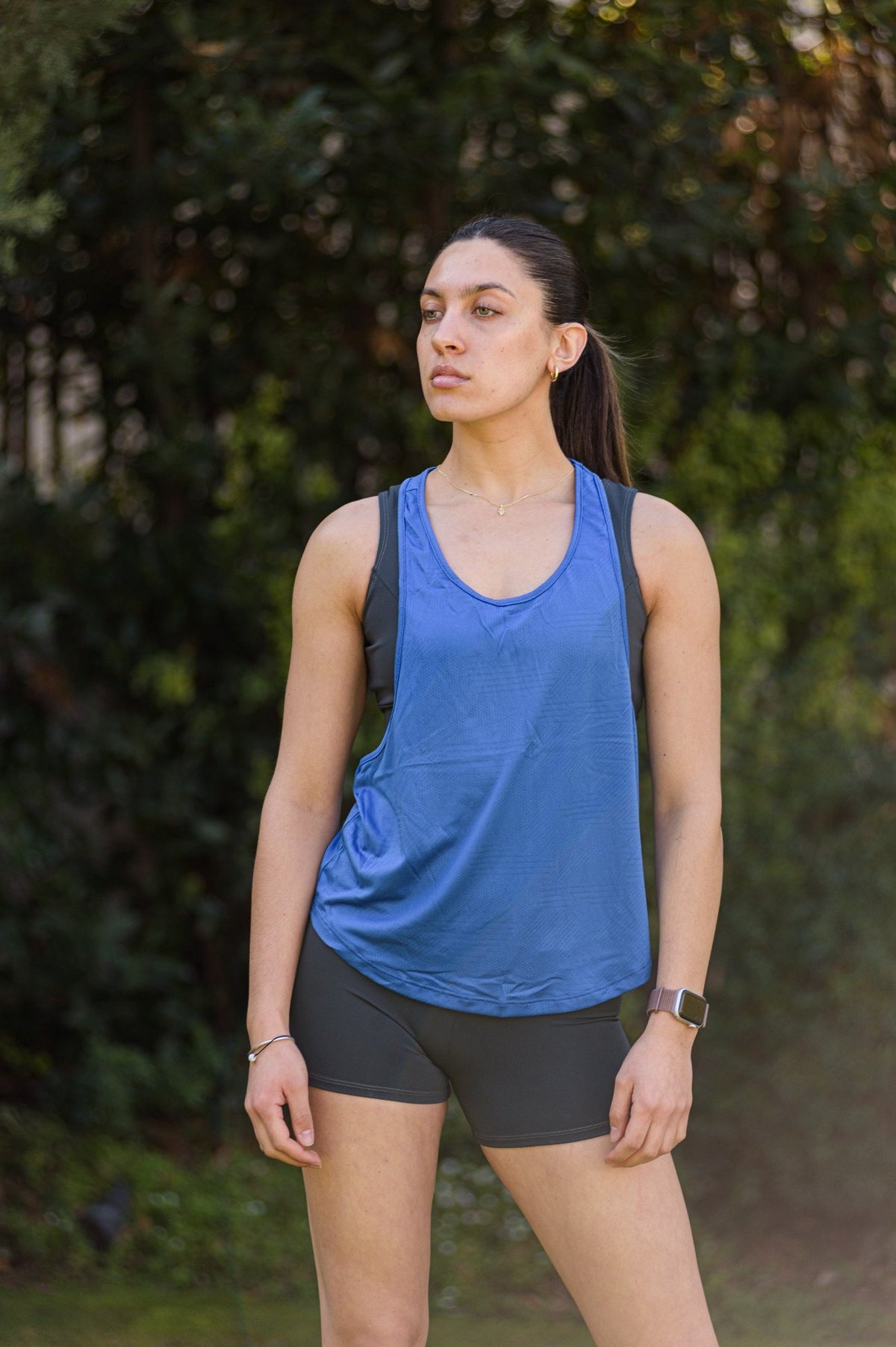 Polera Azul Sin Manga Deportiva espalda