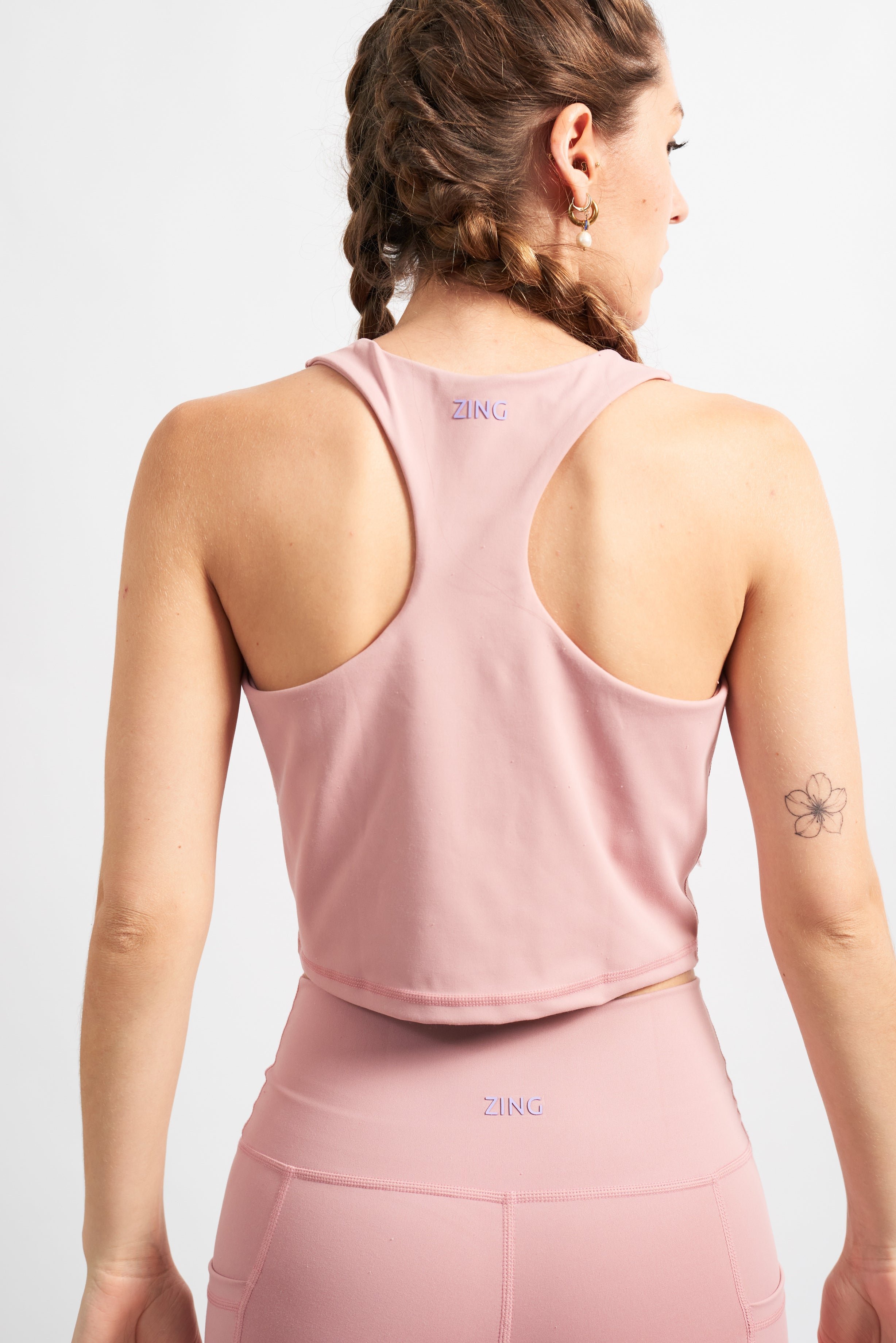 Petos, poleras. primeras capas y crop top – zing activewear