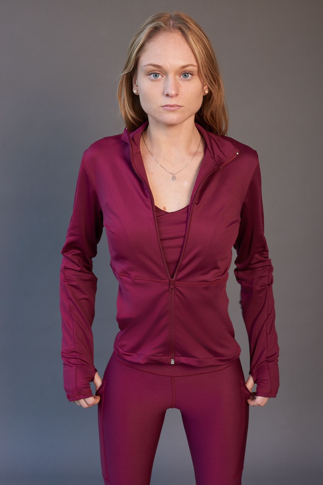 Chaqueta Deportiva Uva morada cierre