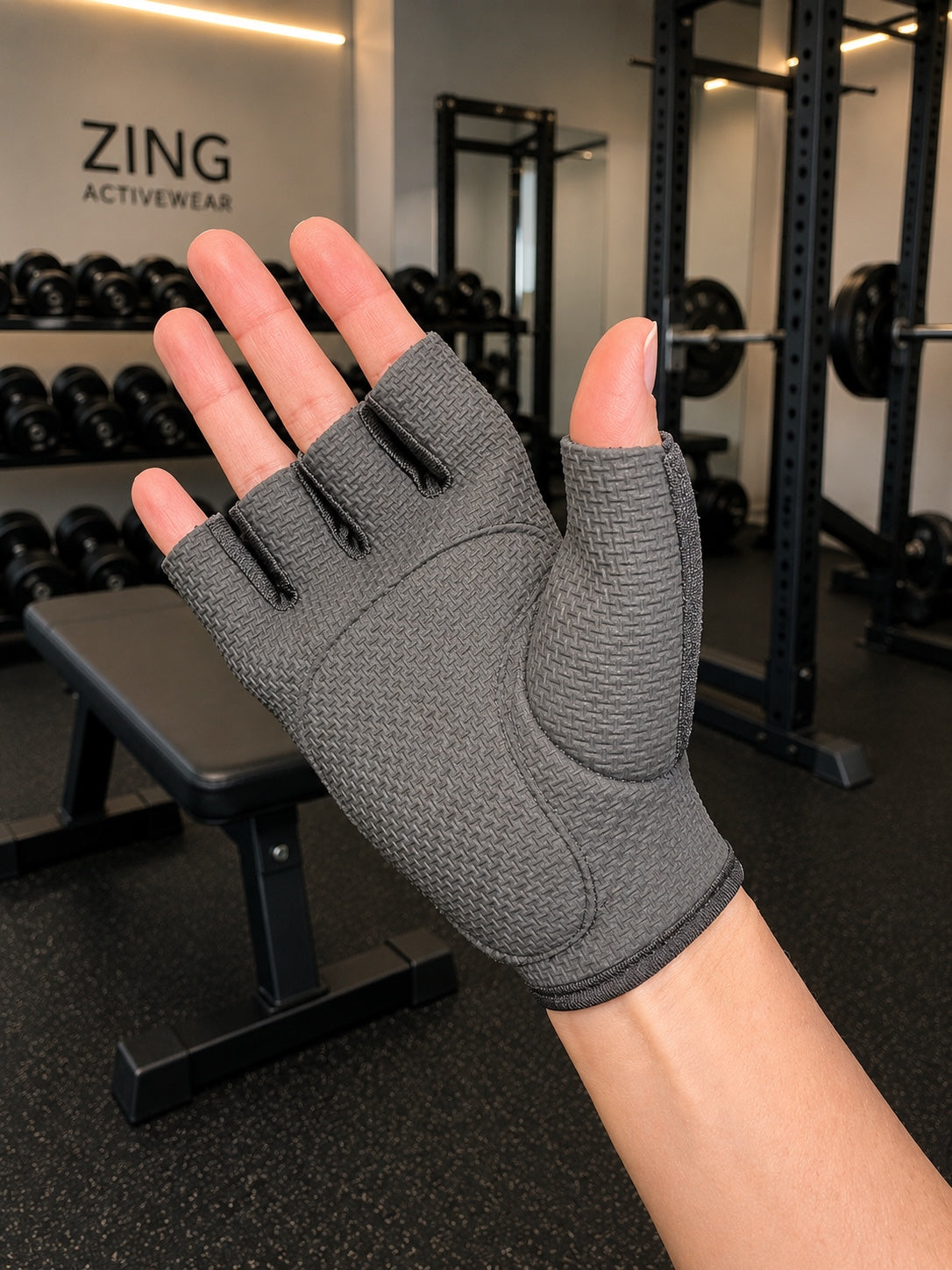 Guante de pesas ZING en gimnasio
