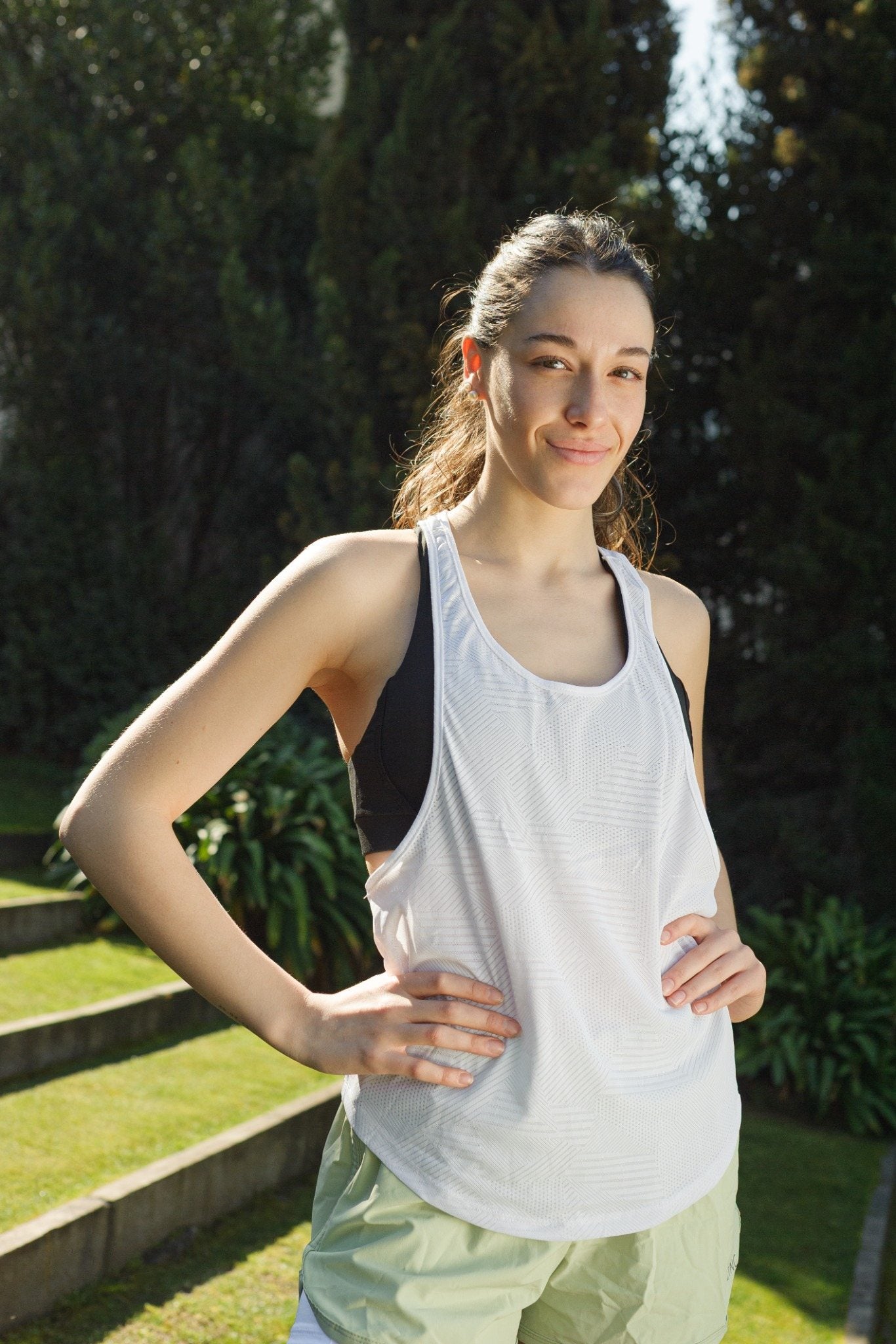 Polera Blanca Sin Manga Deportiva