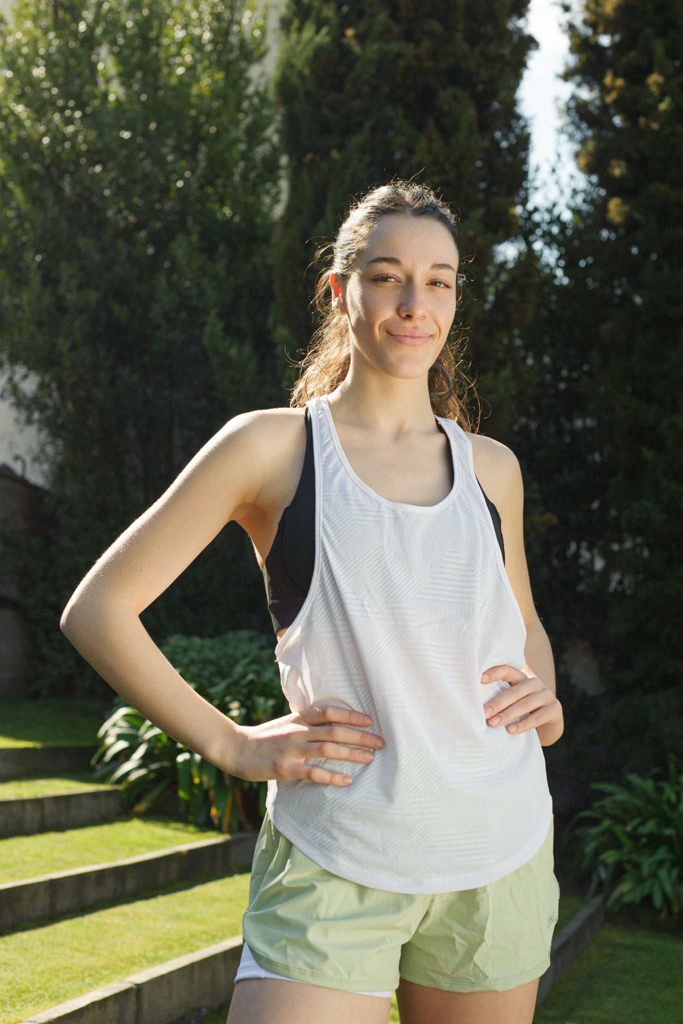 Polera Blanca Sin Manga Deportiva