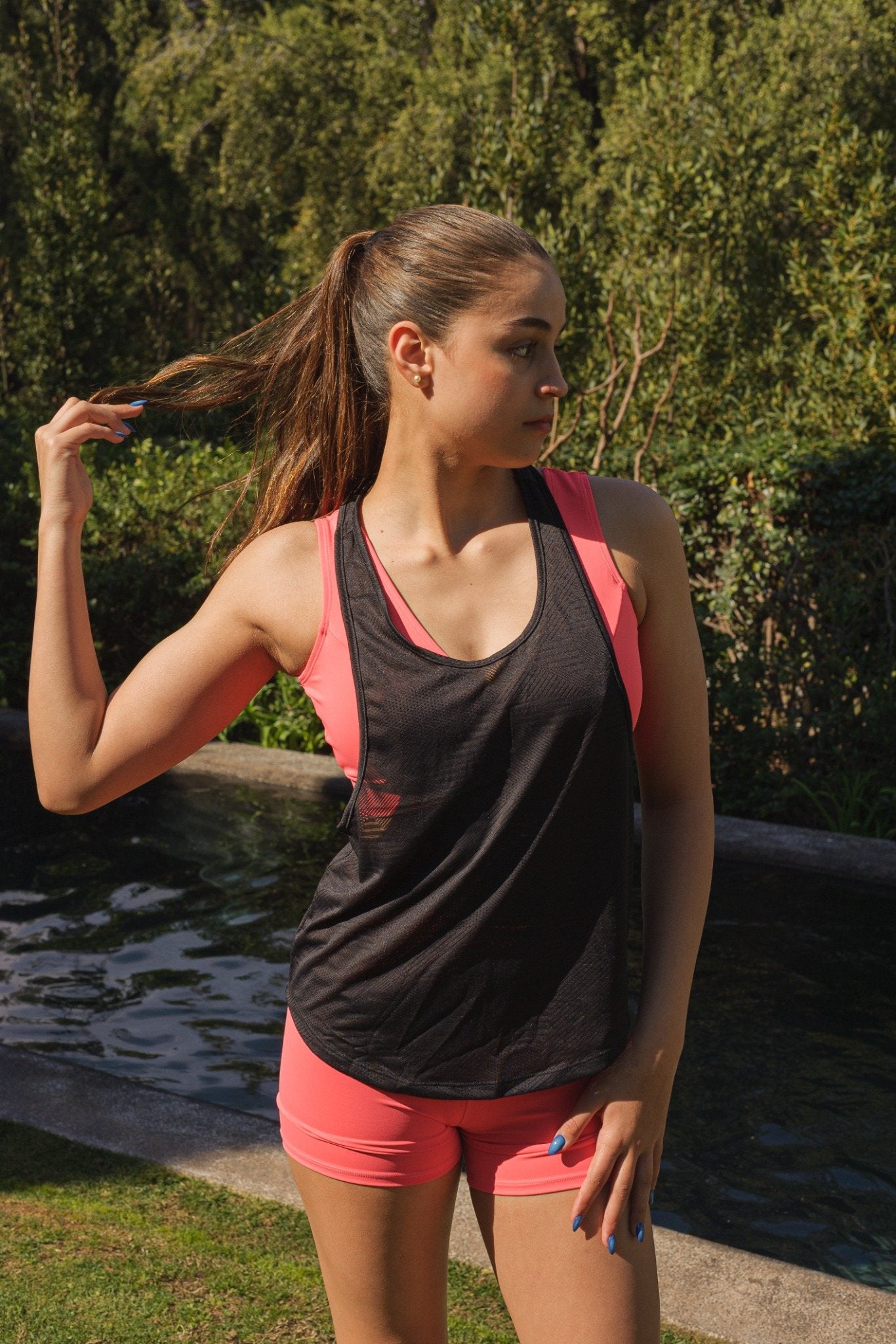 Polera Negra Sin Manga Deportiva